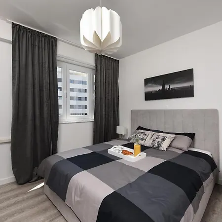 Niko Apartment *