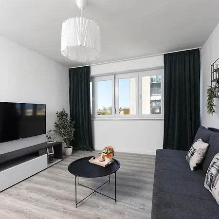 Niko Apartment *